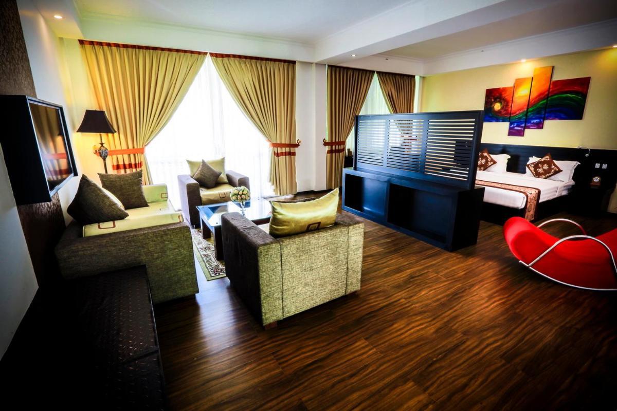 The Covanro Airport Hotel - Katunayake Gampaha Exteriör bild