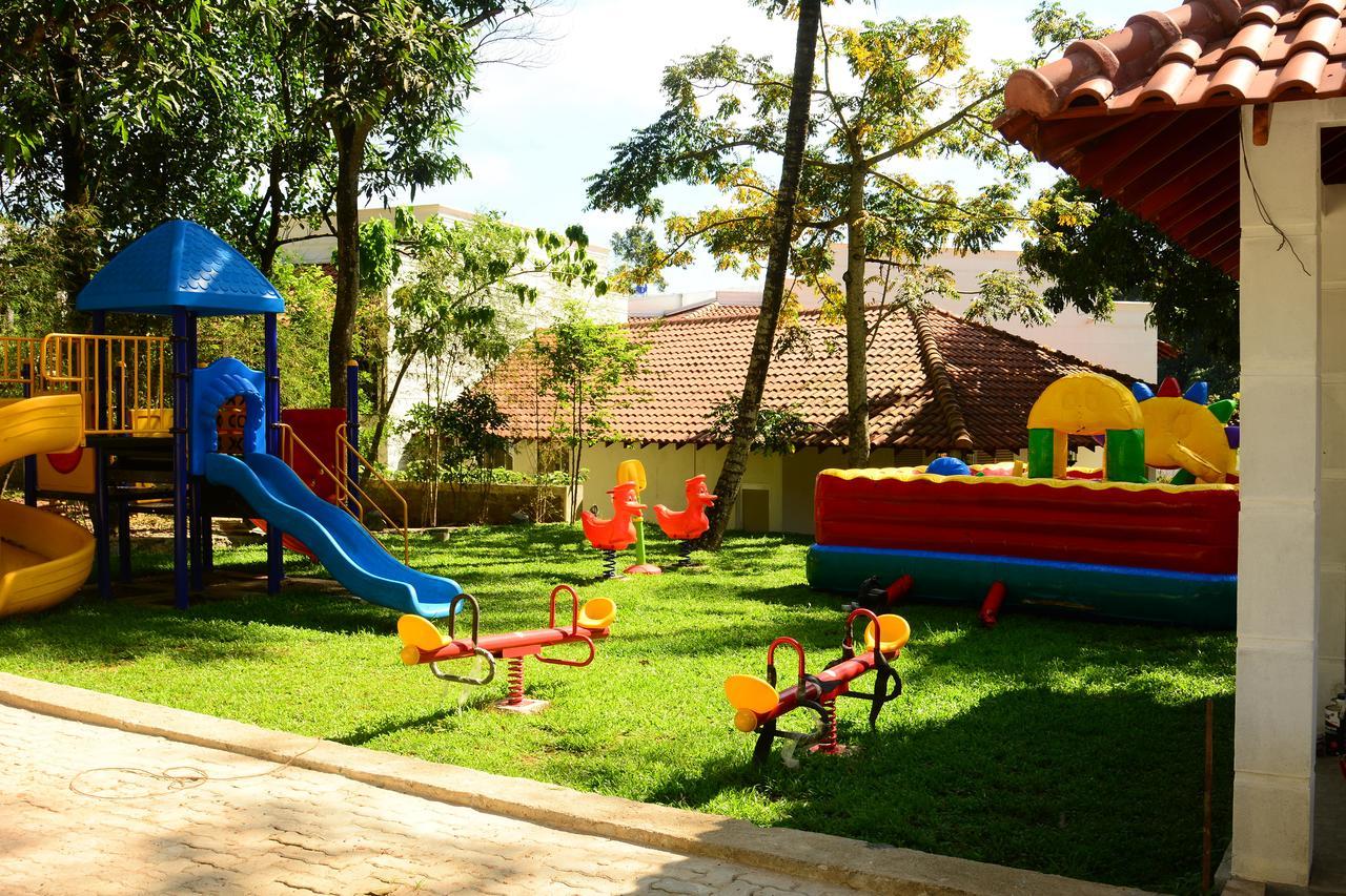 The Covanro Airport Hotel - Katunayake Gampaha Exteriör bild