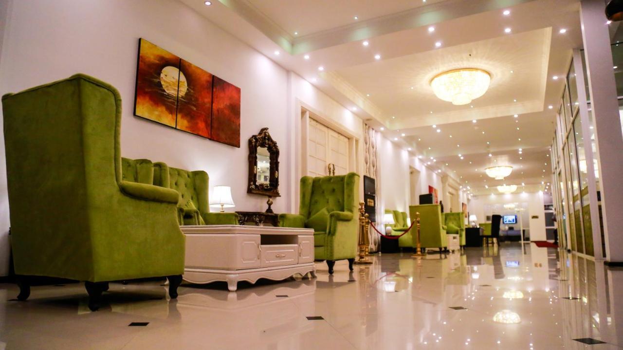 The Covanro Airport Hotel - Katunayake Gampaha Exteriör bild